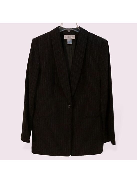 Jones New York Jackets & Blazers - JONES NEW YORK Women’s Suit Jacket Pants Set Black Pinstriped